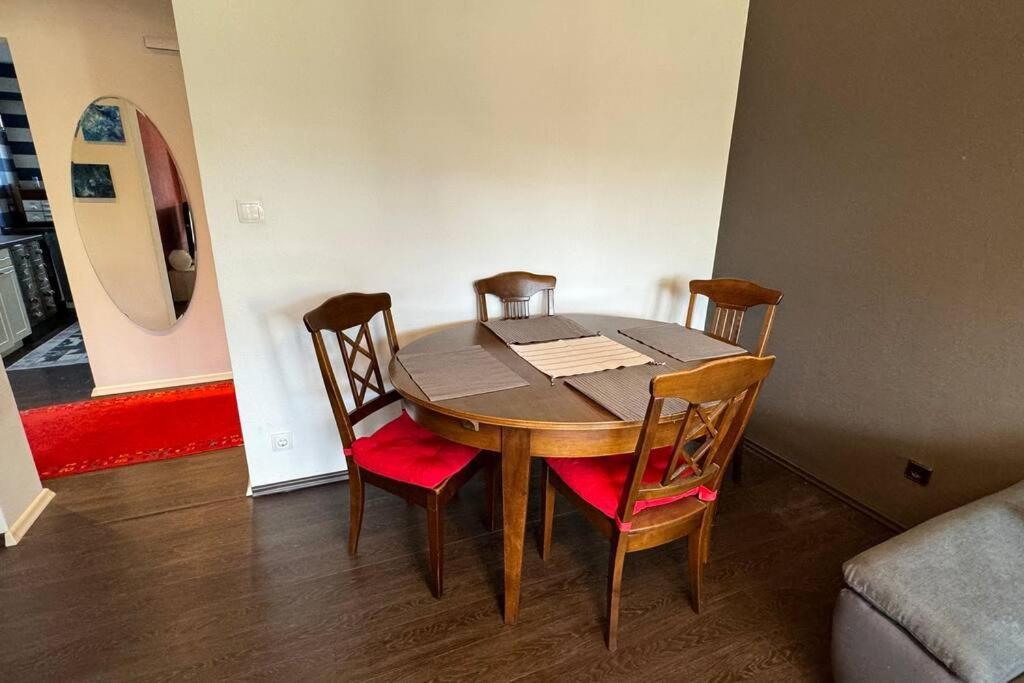 Monikas Home - Gemuetliche 3-Zimmer-Wohnung Im Herzen Von Böblingen Exteriör bild